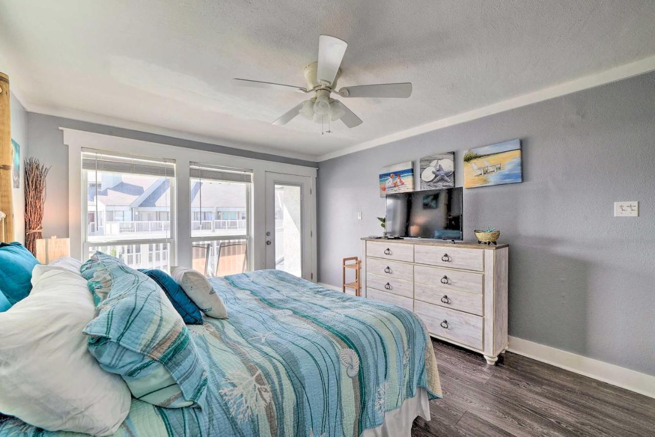 Coastal Condo with Outdoor Pool - Pets Welcome! Mustang Beach Buitenkant foto