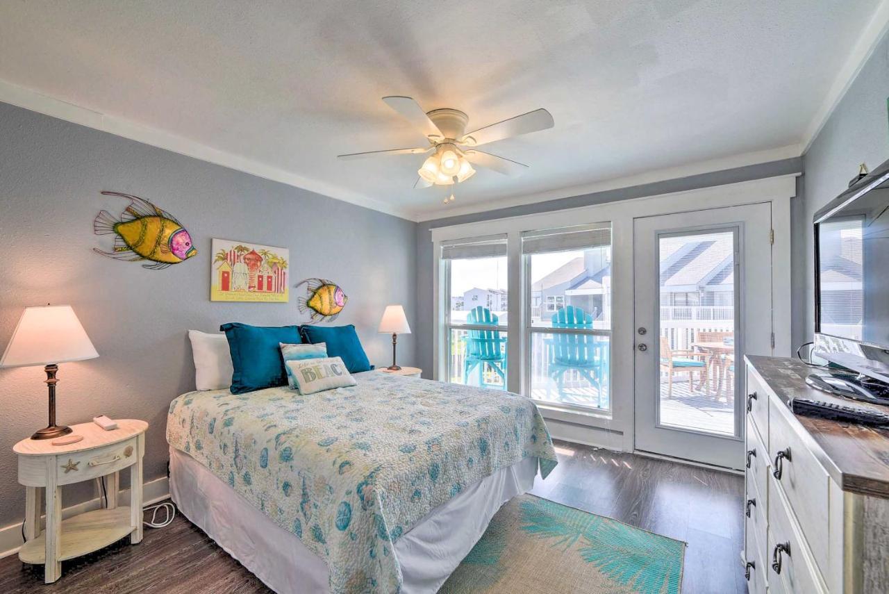 Coastal Condo with Outdoor Pool - Pets Welcome! Mustang Beach Buitenkant foto