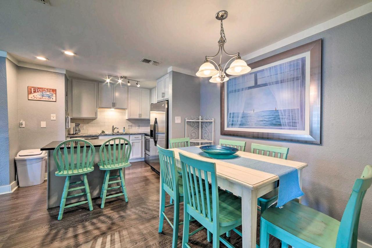 Coastal Condo with Outdoor Pool - Pets Welcome! Mustang Beach Buitenkant foto